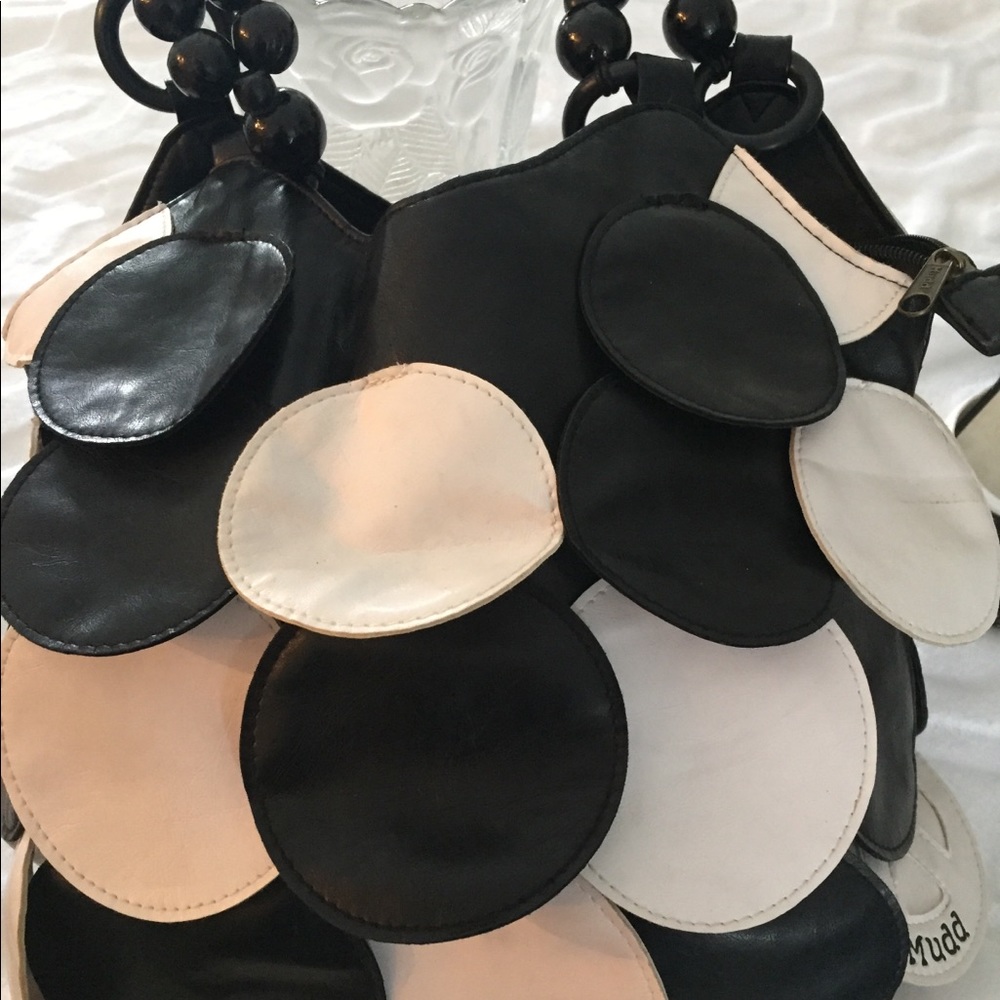 Shoulder Bag/Black/White
